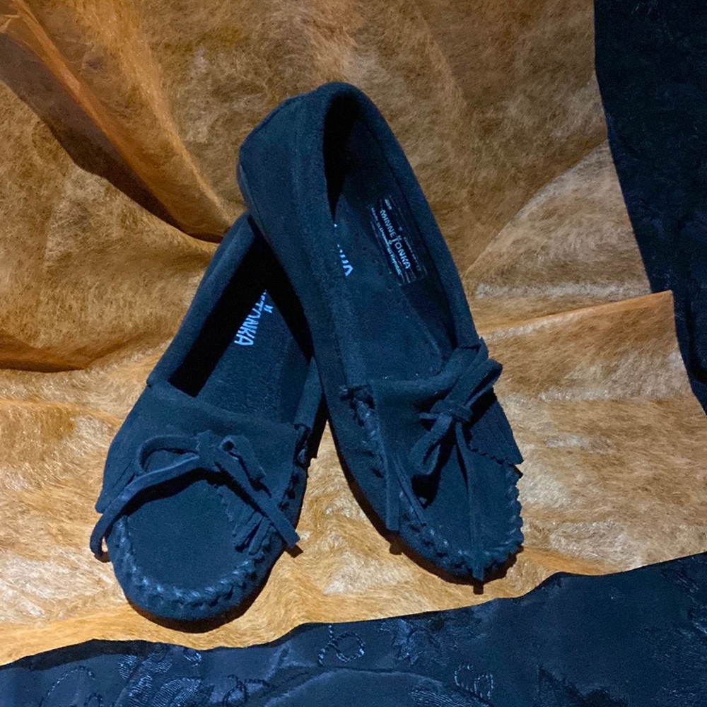 Minnetonka Suede Moccasins Women's size 5